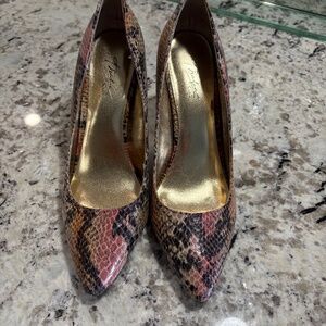 Snake heel